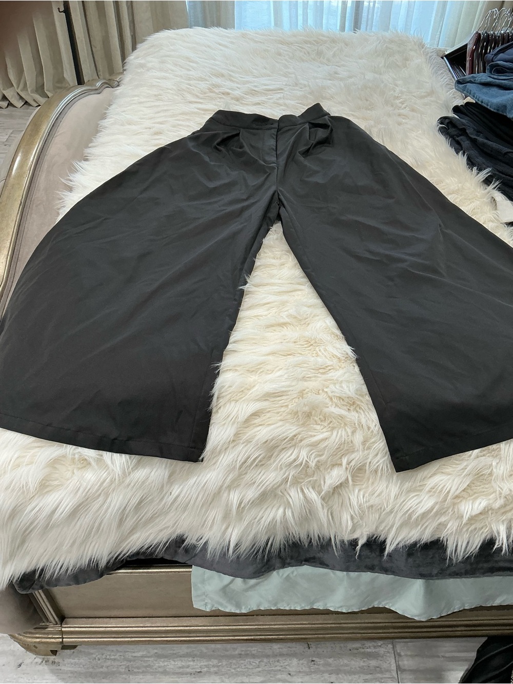 Women’s Wide-Leg Black Pants